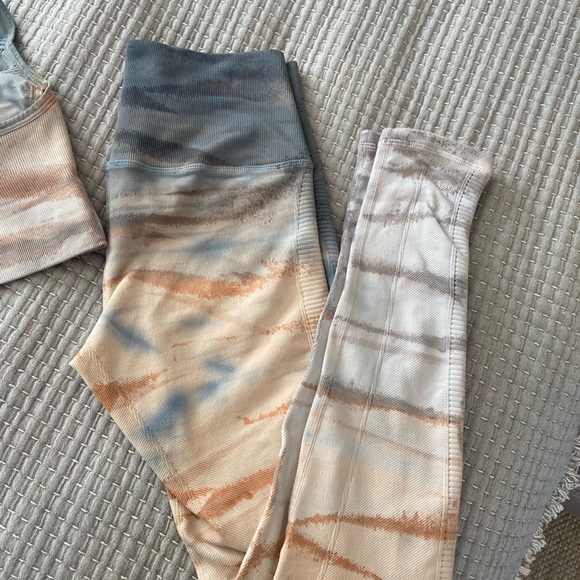 Avomuse Matching Set - Picture 4 of 7